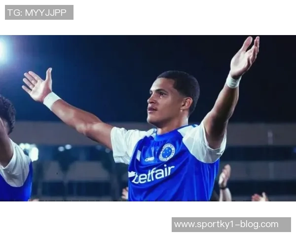 多特蒙德即将签下克鲁塞罗17岁边卫普拉特斯转会费达1200万欧元