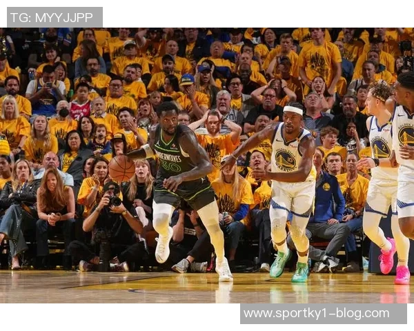 兰德尔全场最高29分表现抢眼第二节独得16分助力球队胜利